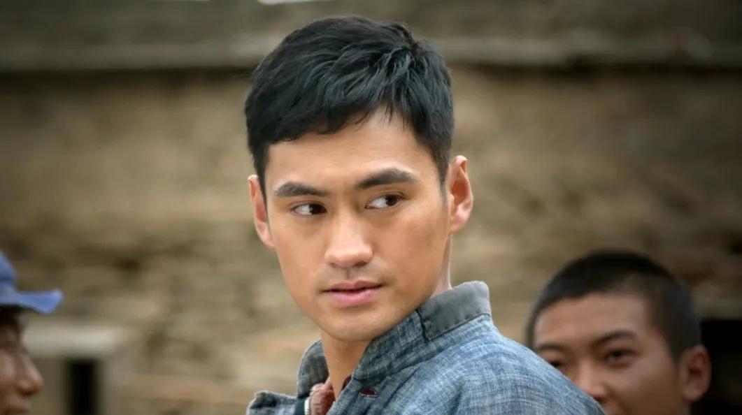 娱乐圈长得很像的明星_明星撞脸相似度排行_檀健次隋俊波撞脸分析