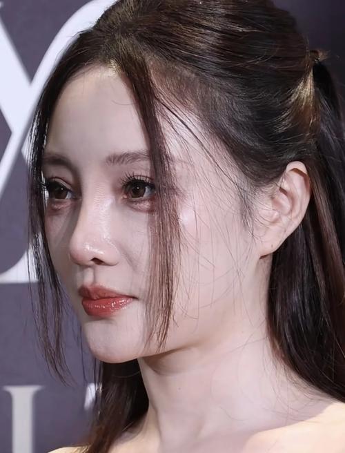 李小璐绯闻大揭秘_跟李小璐传闻的男的_娱乐圈绯闻李小璐