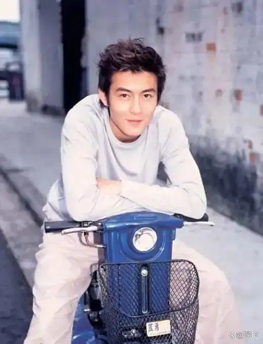 陈冠希艳照门事件_陈冠希潮牌店宣传_娱乐圈艳照门