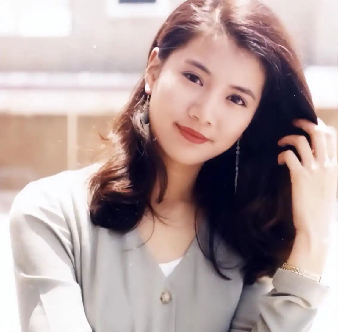 回顾：“天生富贵相”的10位女明星，一脸福气，个个都好命，真玄学